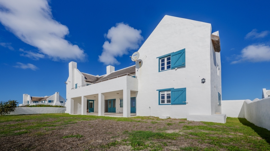 5 Bedroom Property for Sale in Struisbaai Western Cape
